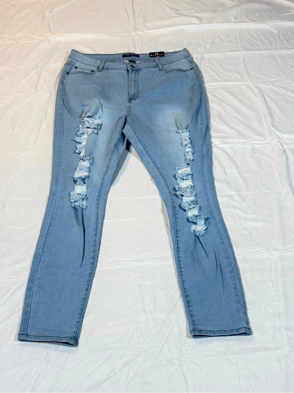 Fashion Nova Jeans 1X NWT Distressed Light Wash Ripped High Rise Skinny Stretch